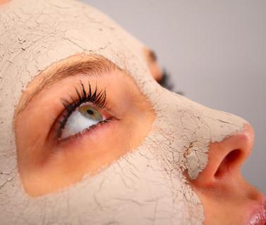 Revitalizing Clay Mask